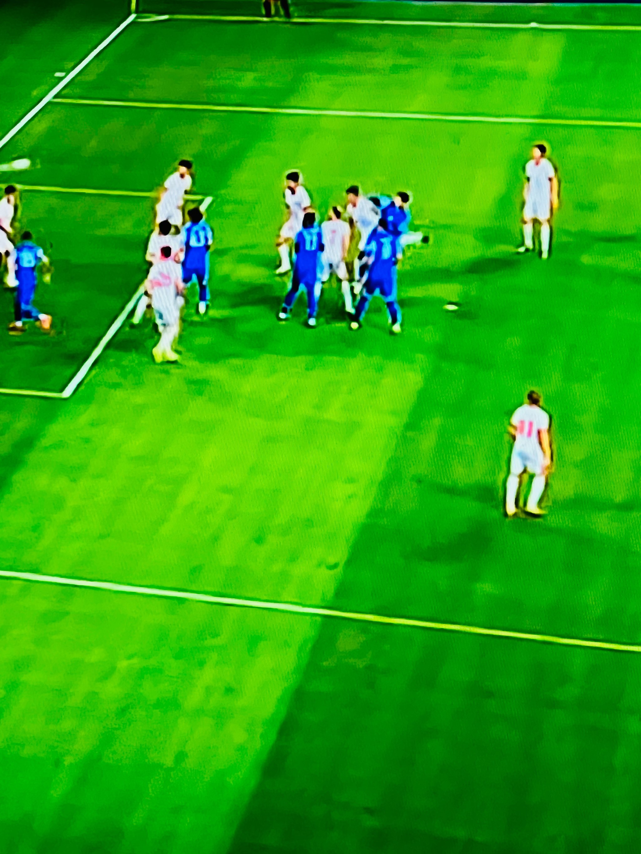 kaiyun-集结日法国杯焦点战转会期AC米兰战术微调，现场解说直呼：今夜瓦伦西亚外线爆发的简单介绍