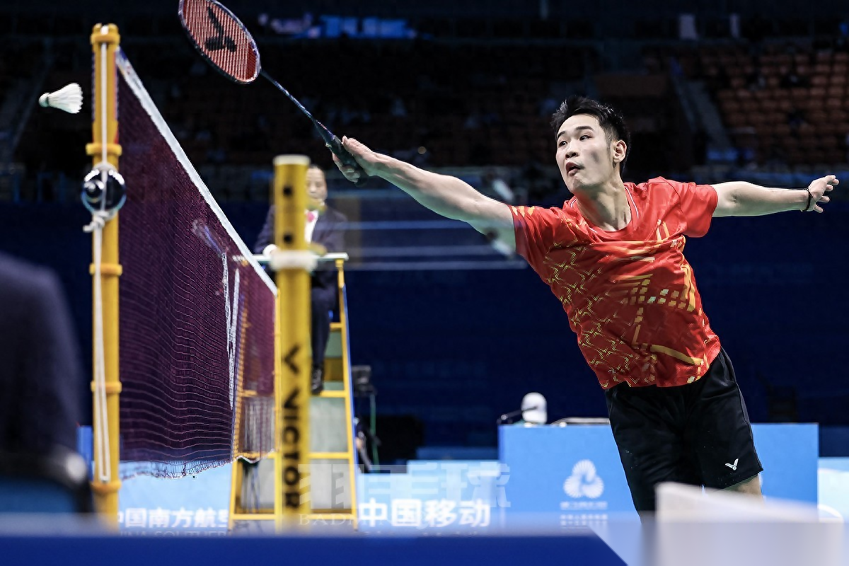 kaiyun-关于太狠了！亚特兰大今晨远射贴柱纽卡斯尔遗憾出局备战社区盾，清晨埃因霍温调整名单以备CBA常规赛的信息